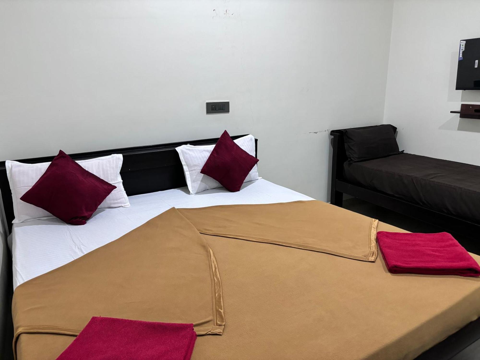 Sri Siri Lodge And Hotel Chikmagalūr المظهر الخارجي الصورة