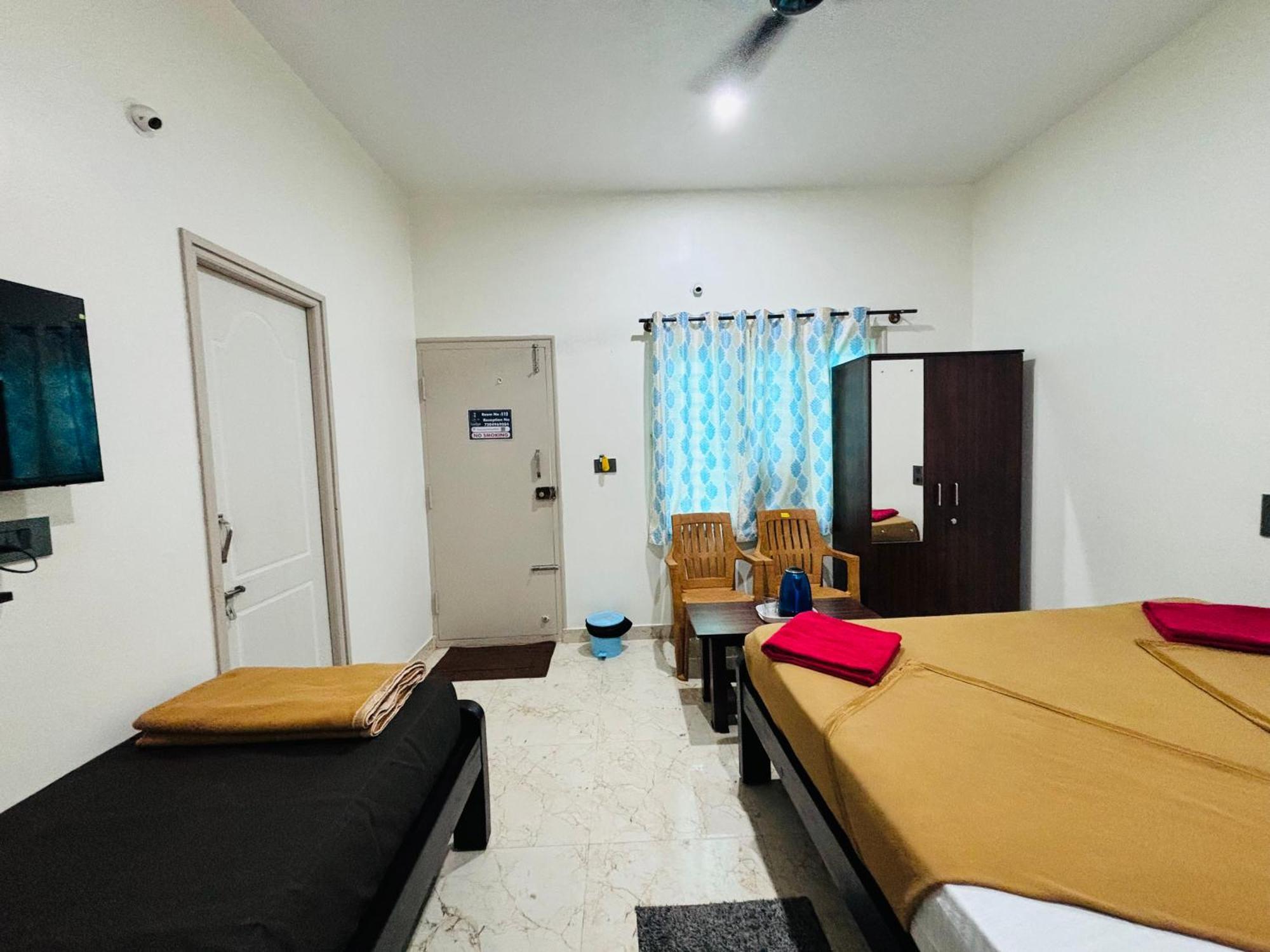 Sri Siri Lodge And Hotel Chikmagalūr المظهر الخارجي الصورة
