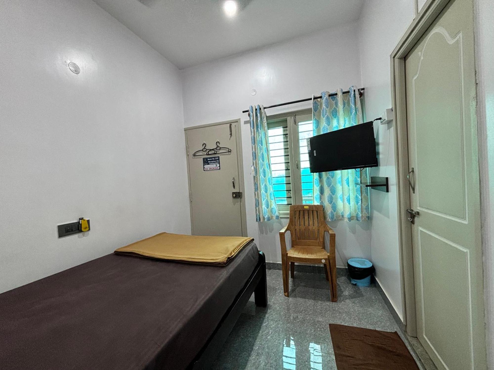 Sri Siri Lodge And Hotel Chikmagalūr المظهر الخارجي الصورة