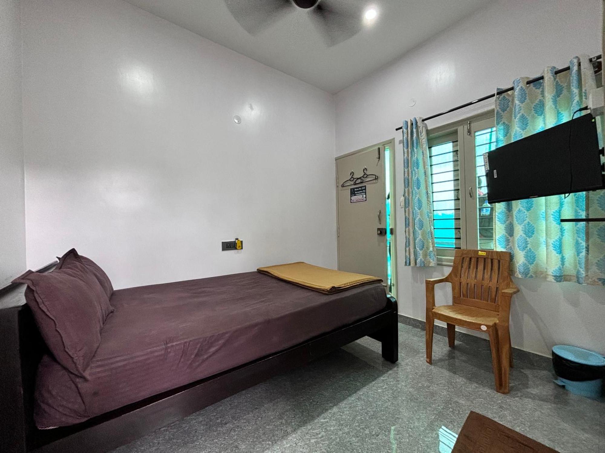 Sri Siri Lodge And Hotel Chikmagalūr المظهر الخارجي الصورة