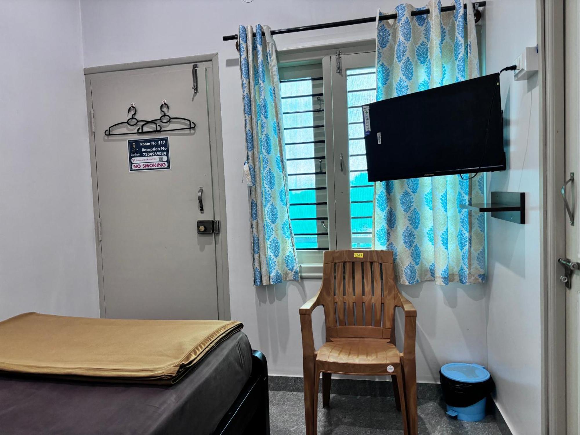 Sri Siri Lodge And Hotel Chikmagalūr المظهر الخارجي الصورة